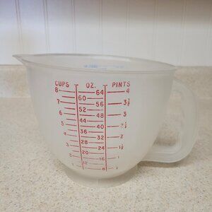 Tupperware Mix N Store 2 Quart (8 cup) Measuring Cup Bowl Pitcher. No Lid.